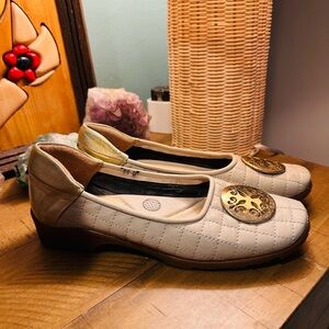 Sesto Golf by Sherry Elegant Beige Quilted Women's Shoes Size 8.5